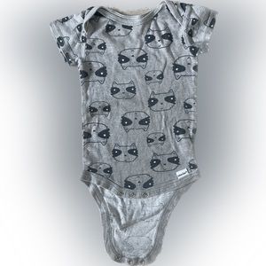 Gerber 6 to 9 Months Grey Raccoon Short Sleeve Onesie